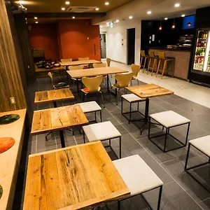 旅馆 京都四条河原町格子酒店&青年旅馆